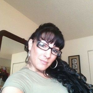 Meet your Posher, Gloria